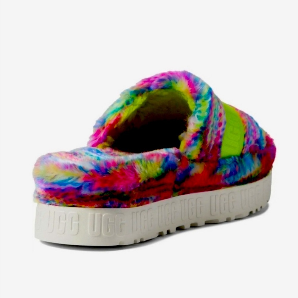 UGG | NWTFLUFFITA PIXELATE PLATFORM SLIPPERS NEW WOMEN'S SIZE 9 MULTI COLOR